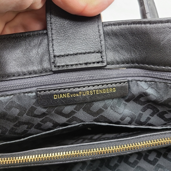 Diane Von Furstenburg Secret Agent Purse - Picture 12 of 16